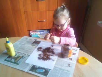 На Волині особливих дітей вчили малювати кавою