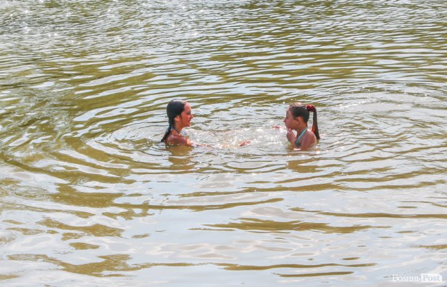 Стир, фонтани і вуличні душі: як у Луцьку рятуються від спеки. ФОТО