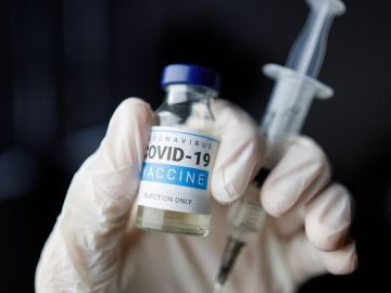 У Фінляндії вакцинуватимуть заробітчан з України 