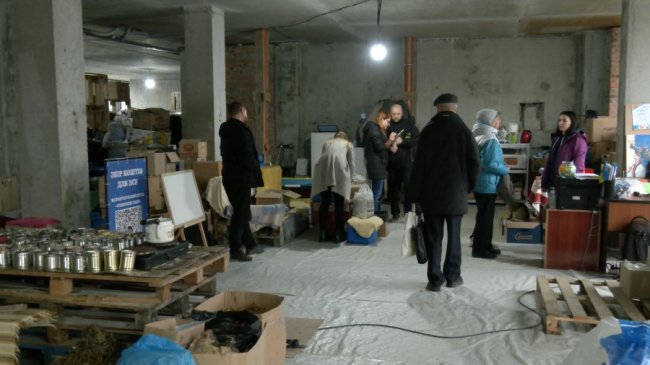 Робота волонтерського штабу на Волині: допомагають військовим і переселенцям