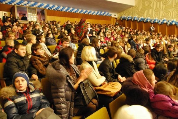 Священики влаштували обездоленим дітям свято. ФОТО