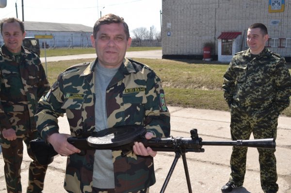 Волинські чиновники побували в армії. ФОТО