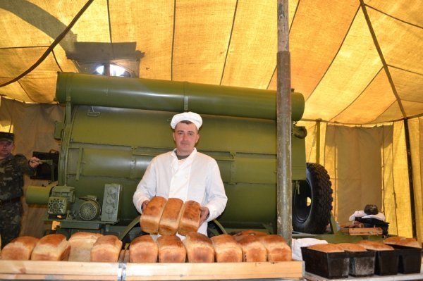 Волинські чиновники побували в армії. ФОТО