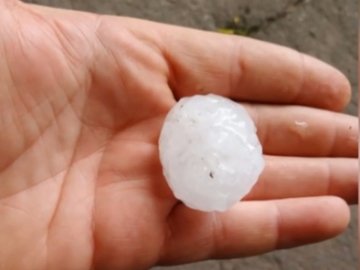 На Миколаївщині випав гігантський град. ВІДЕО