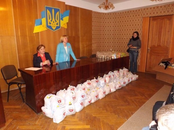 У Луцьку сім'ям учасників АТО вручили подарунки до Великодня. ФОТО