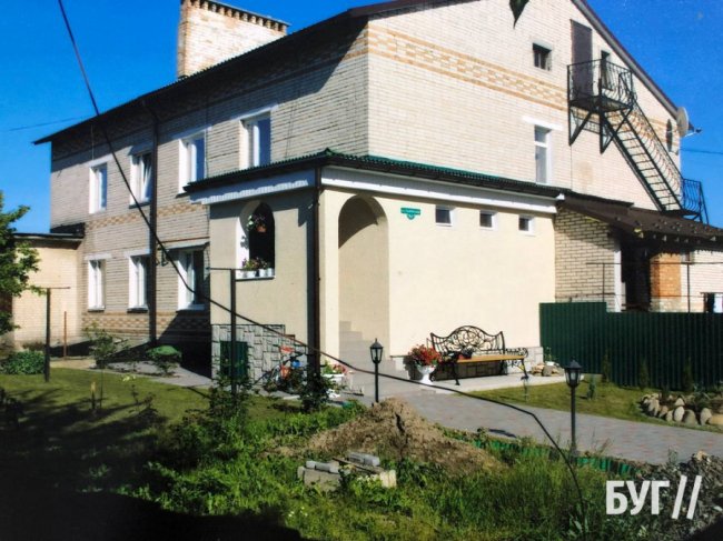 У місті на Волині мешканці будинку перекрили вхід на загальне горище і 12 років не пускають туди сусідів