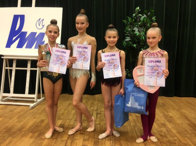 Юні гімнастки з Луцька тріумфували на турнірі в Польщі. ФОТО