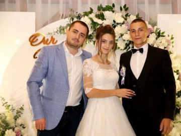 Волинянка запросила на весілля лікаря, який кілька років тому врятував їй життя