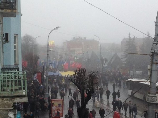 Мітинг у Вінниці: на вулиці вийшло понад  2 тисячі людей. ФОТО