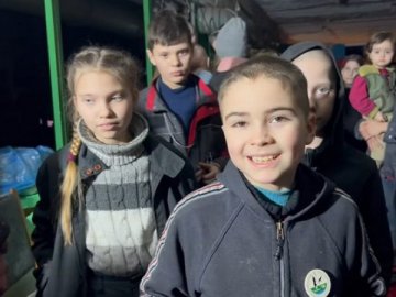 «Діти не сплять. Діти дрижать від Російської Федерації»: «Азов» опублікував нове відео з бомбосховища 