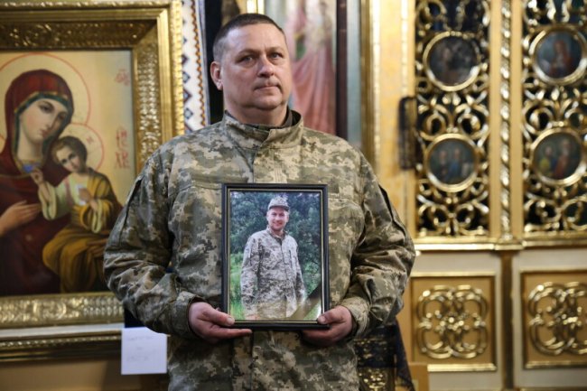 Скорботний день: у Луцькій громаді віддали шану полеглому воїну Івану Матвіюку