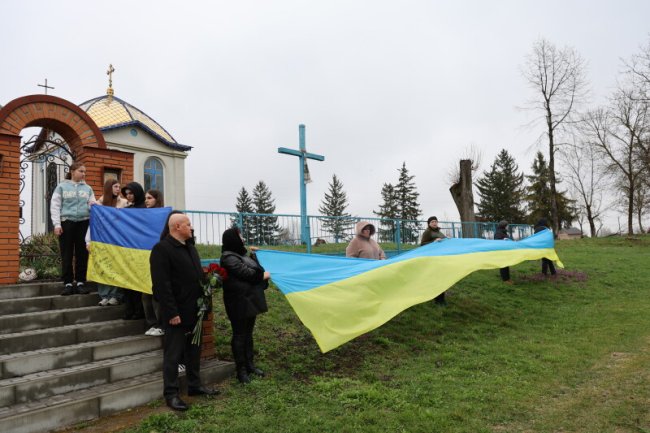 Скорботний день: у Луцькій громаді віддали шану полеглому воїну Івану Матвіюку