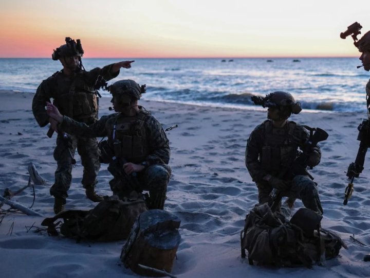 Близько 10 країн готові направити війська до України як гарантію безпеки