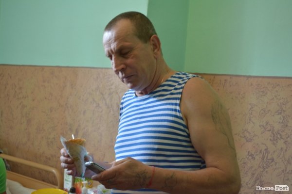 Волинські красуні заспівали для поранених військових, а їх «виперли». ФОТО. ВІДЕО