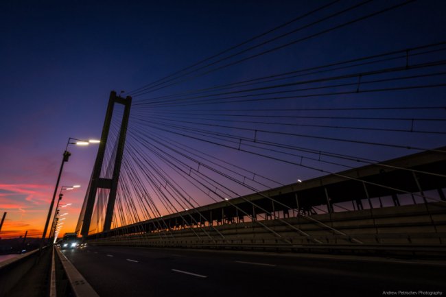 Молодий луцький фотограф поділився вражаючими світлинами вечірньої столиці 
