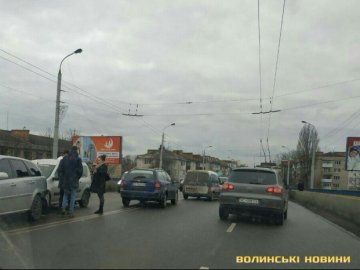 У Луцьку таксі стукнулось з Chevrolet 