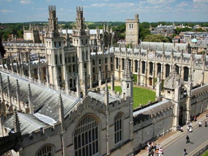 Оксфордський словник назвав слово 2025 року