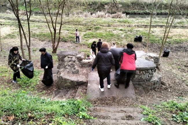 До загальноміської толоки у Луцьку долучилися майже 1200 людей