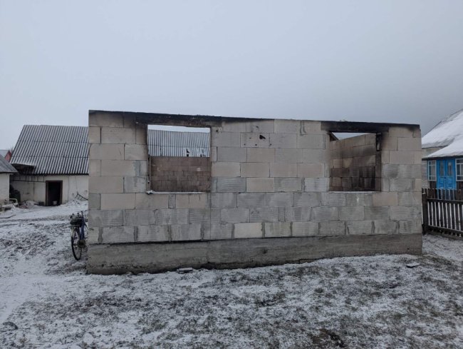 На Волині родина з чотирма малолітніми дітьми залишилася без житла: потрібна допомога