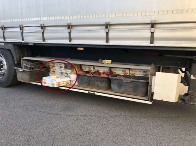 На «Ягодині» у поляка конфіскували солодощі на 100 тисяч