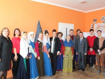 Показали, як одягалися лучани у часи Середньовіччя. ФОТО