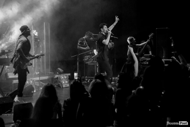 Шквал емоцій та запальна музика: як у Луцьку виступав Dan Balan. ФОТО