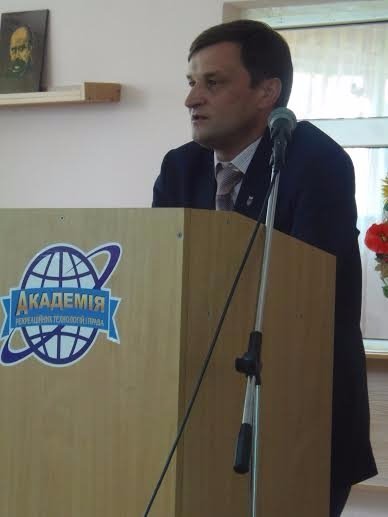 У Академії рекреаційних технологій і права вручили дипломи випускникам. ФОТО