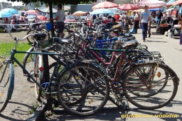 У Ковелі не можуть розібратися, хто має ліквідувати стихійний ринок