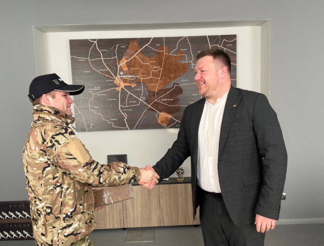 Після 8 місяців полону волинський захисник зі Зміїного повернувся у рідне місто