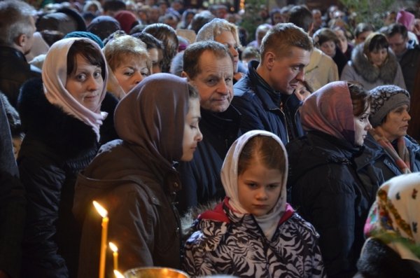 У храмах розпочалися різдвяні богослужіння. ФОТО