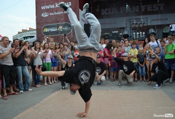 У Луцьку під Танок на Майдані Конго стартував KIA Fan Fest