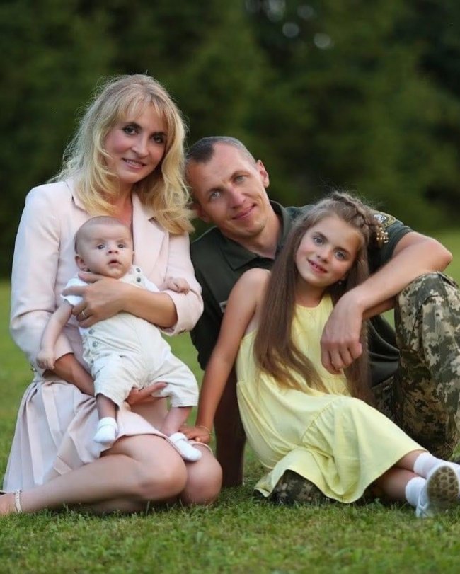 Залужний нагородив волинянина, який воює у танковій бригаді Залужний нагородив волинянина, який воює у танковій бригаді