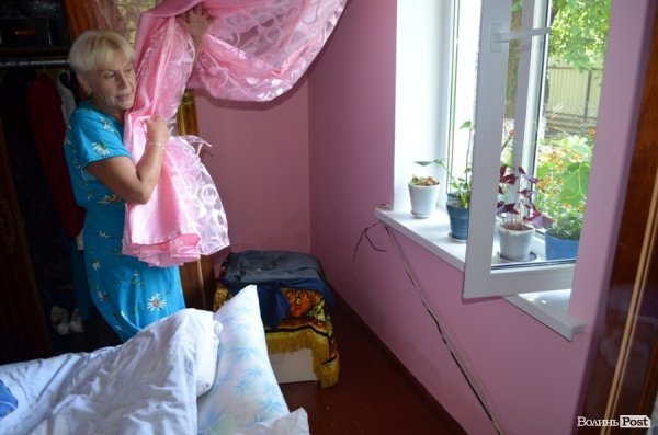 Наслідки зливи у Луцьку: у підвалах досі стоїть вода. ФОТО