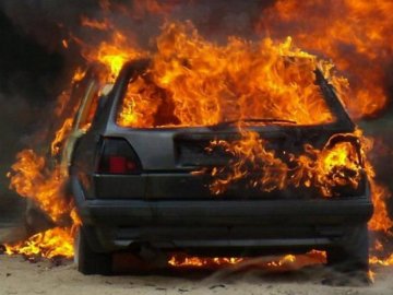У Луцьку на Соборності горів автомобіль
