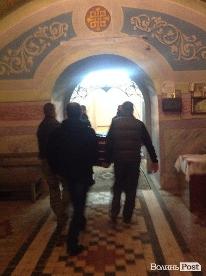 У Луцьку попрощалися з загиблим сапером Анатолієм Артеменком. ФОТО