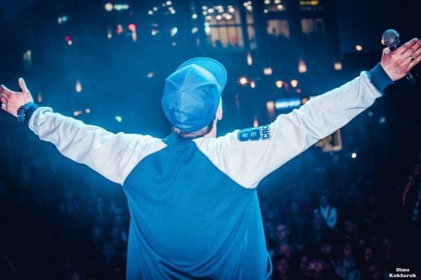 «Треба робити українське модним, різностороннім, класним,» - лідер гурту «ФлайzZza» Андрій Тимчук