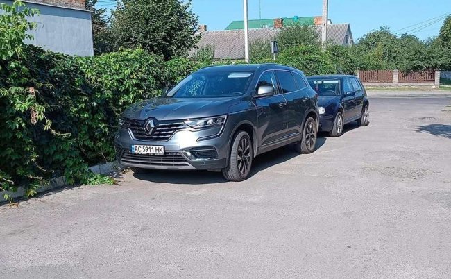 Автомобіль, який придбала поліклініка, а використовує міський голова Ківерців