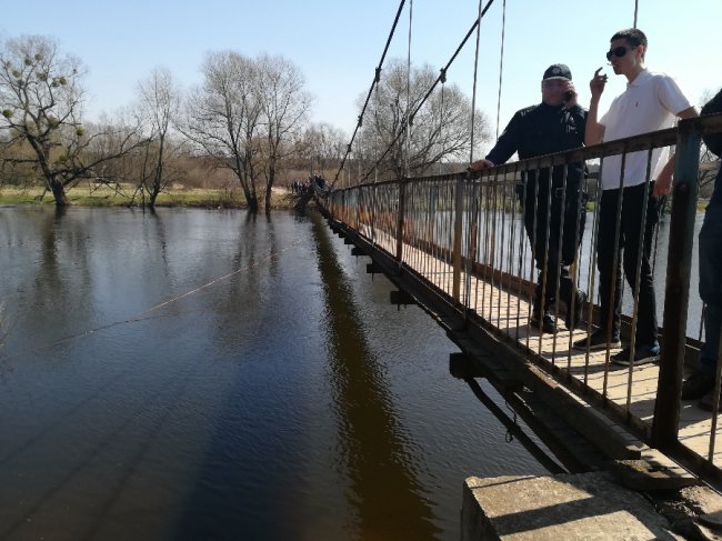 У  Червонограді обвалився міст з людьми