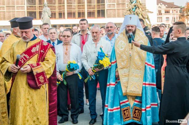 У Луцьку вшанували пам'ять загиблих воїнів АТО. ФОТО