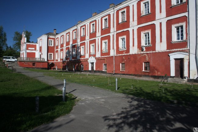 Подвірʼя домініканів