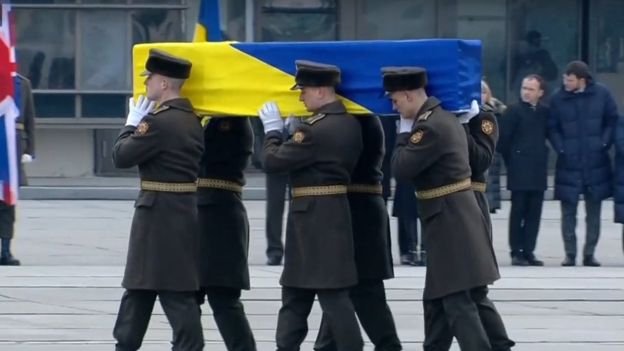 Як у «Борисполі» прощаються з українцями, які загинули в Ірані. ФОТО