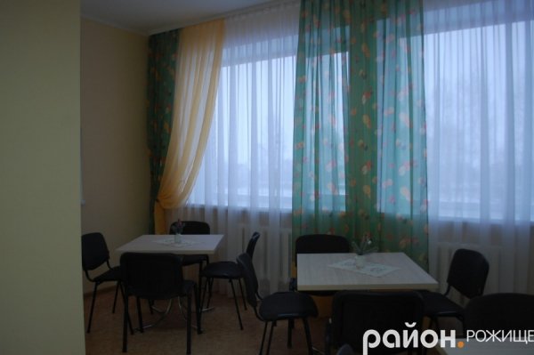 Відкрили після ремонту дитяче відділення лікарні на Волині