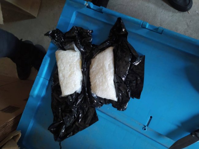 На Волині «на гарячому» затримали 19-річного «серійного» наркодилера. ФОТО