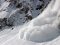 У Карпатах туристів накрила снігова лавина: є загиблий