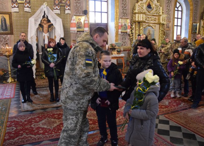 Нагороди загиблих прикордонників на Волині отримали їхні рідні