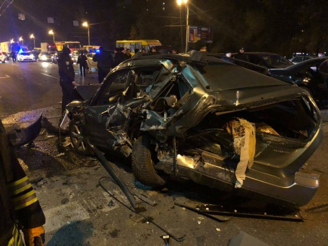 У Дніпрі – масова аварія: постраждало троє людей. ФОТО