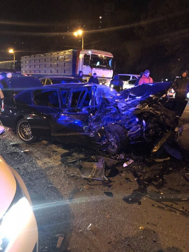 У Дніпрі – масова аварія: постраждало троє людей. ФОТО