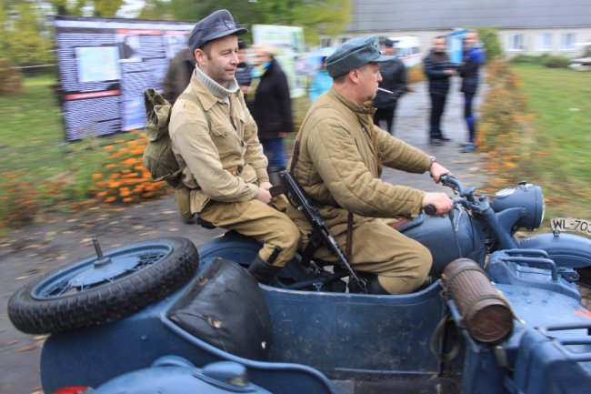Реконструкція бою та щемливі пісні: фестиваль «Криївка Перця» у фото