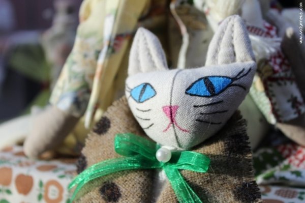 У Луцьку - незвична виставка ляльок ручної роботи. ФОТО