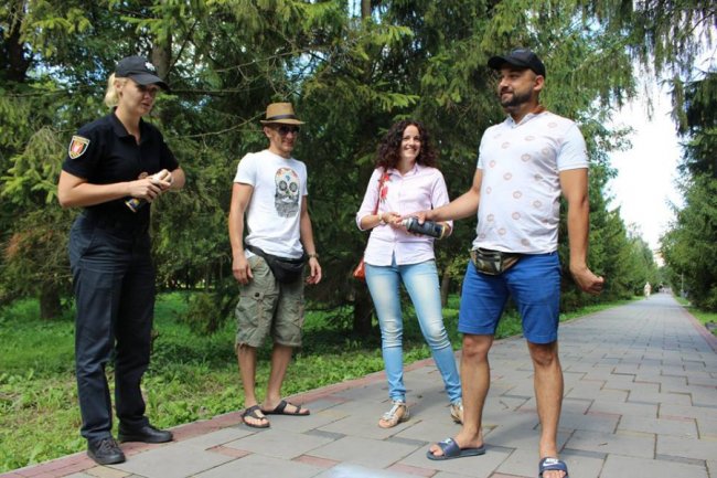 «Стоп наркотик!»: як у Луцьку боролися з небезпечною рекламою. ФОТО